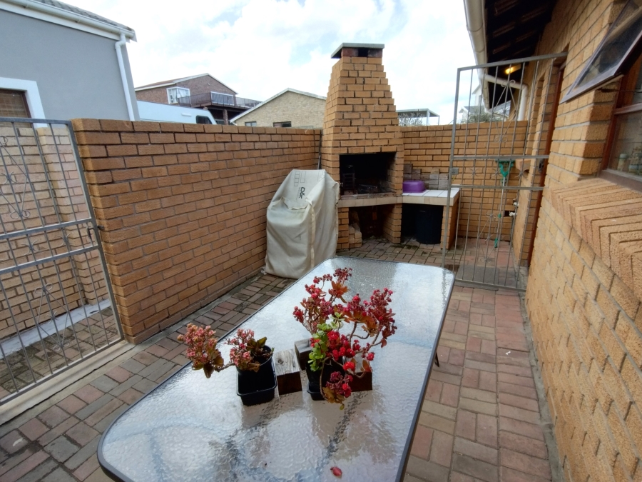 3 Bedroom Property for Sale in Noorsekloof Eastern Cape